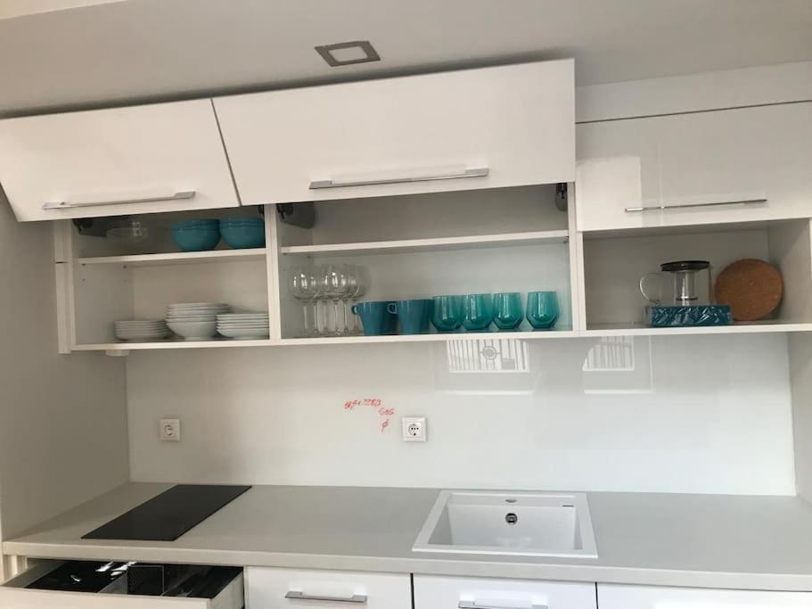 Stylish Apartment Near The River Будапеща Екстериор снимка