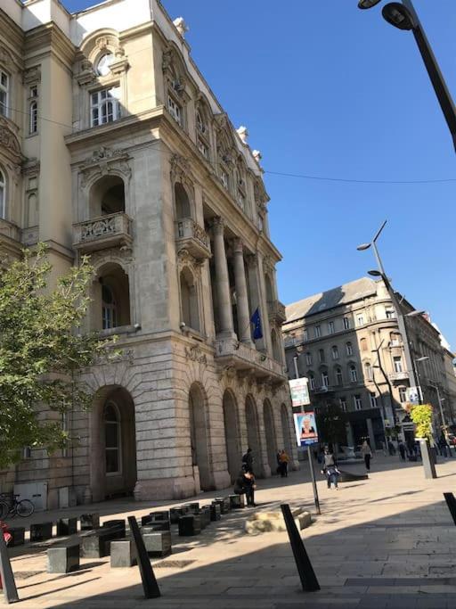 Stylish Apartment Near The River Будапеща Екстериор снимка