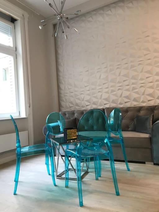 Stylish Apartment Near The River Будапеща Екстериор снимка